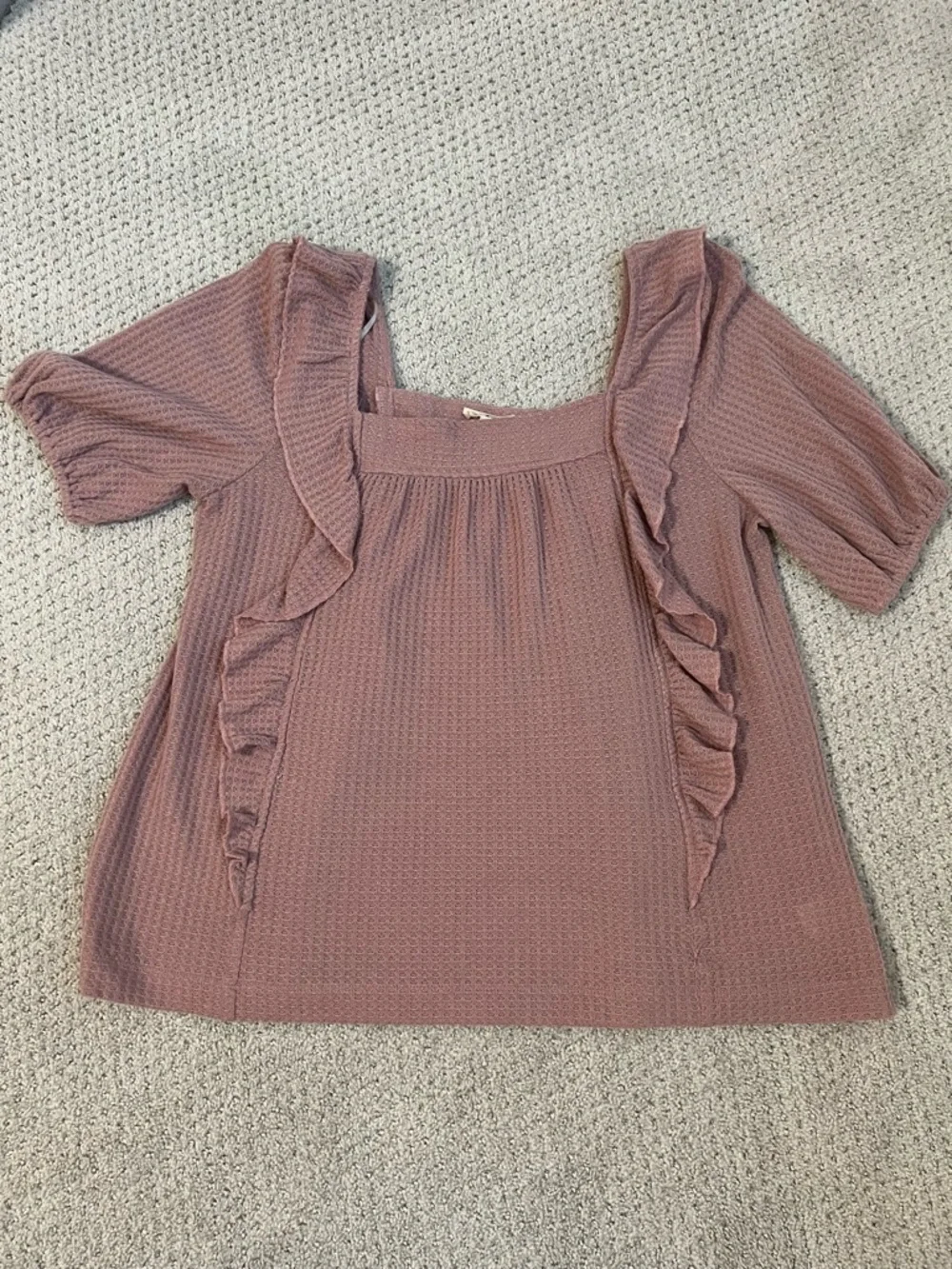 In Loom Ruffle Short-sleeve Top - L - Picture 6 of 11